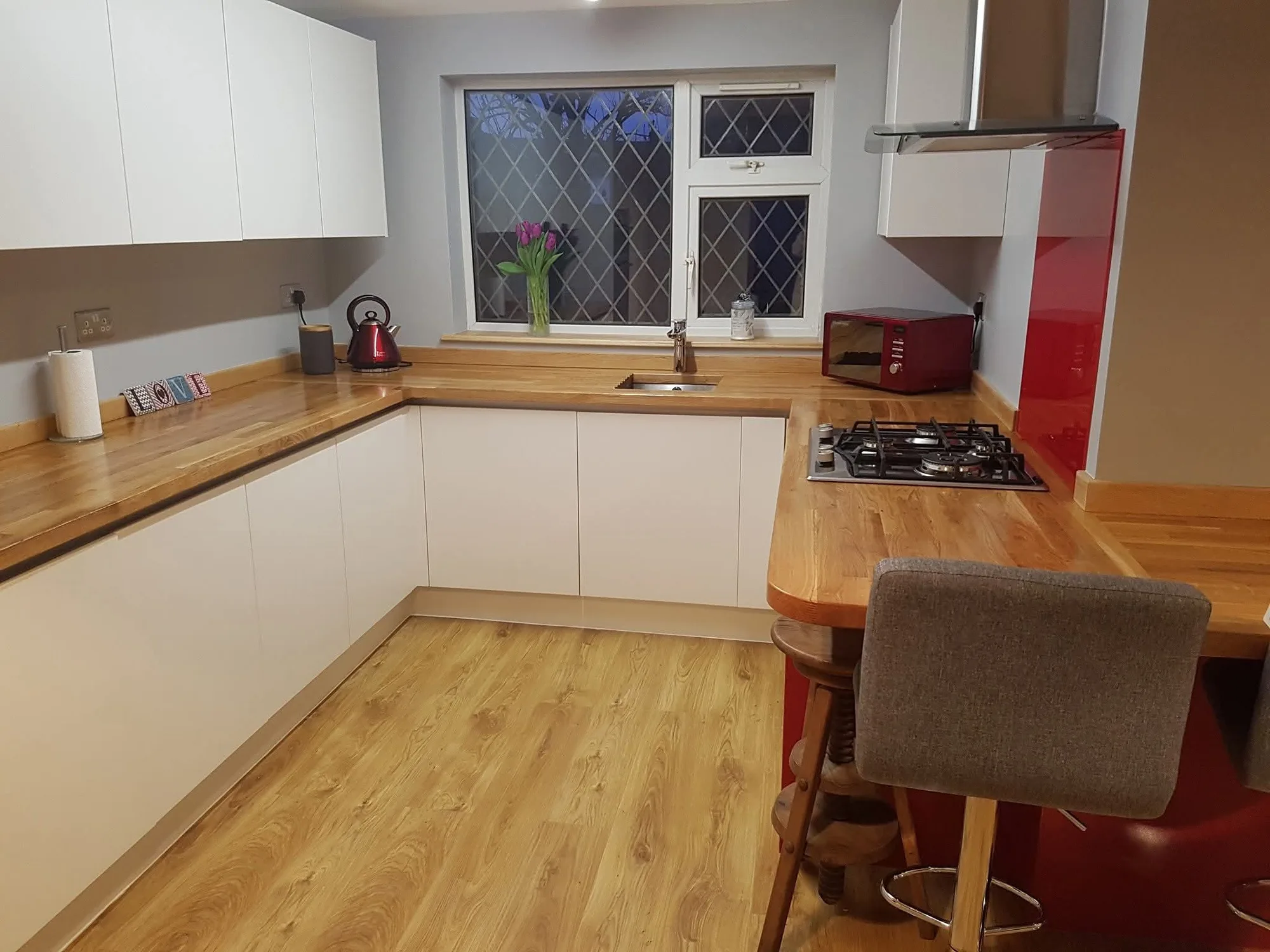 Integrated appliances in a fitted kitchen